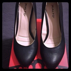Rialto “Coline” Black Shoes